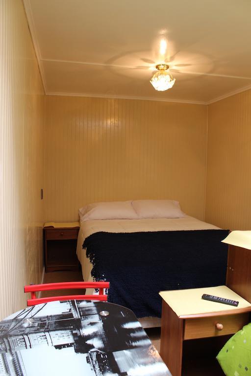 Hotel Yellow Submarine Punta Arenas Zimmer foto